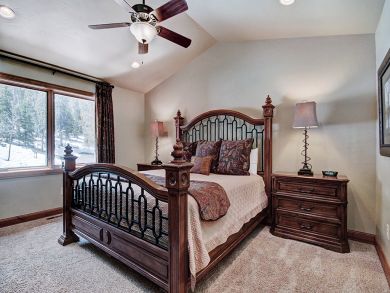 Breckenridge Four Bedroom Home With Mountain Views Sleeps 16