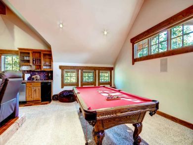 Walk to Lifts and Private Hot Tub
