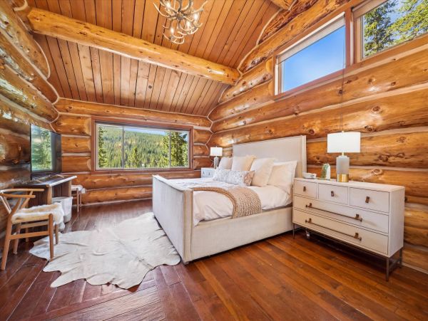 Luxury Breckenridge 6 Bedroom Home Sleeps 12