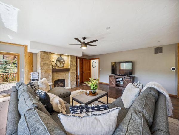 Luxury Breckenridge 6 Bedroom Home Sleeps 12