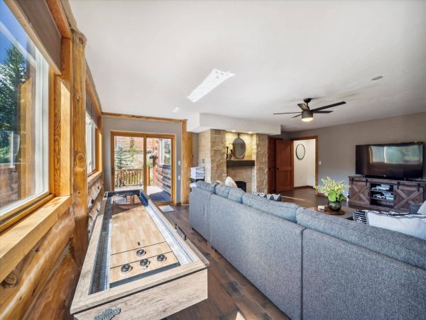 Luxury Breckenridge 6 Bedroom Home Sleeps 12