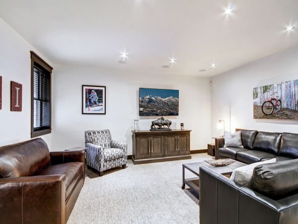 Gorgeous Breckenridge Vacation Home with Private Hot Tub