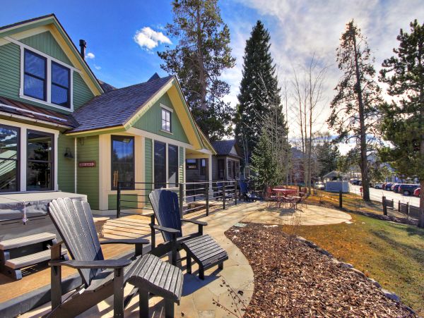 Gorgeous Breckenridge Vacation Home with Private Hot Tub