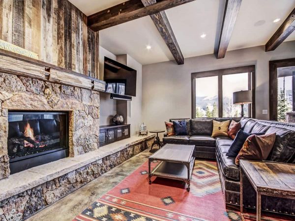 Luxury Six Bedroom Mountain Home in Breckenridge Sleeps 14
