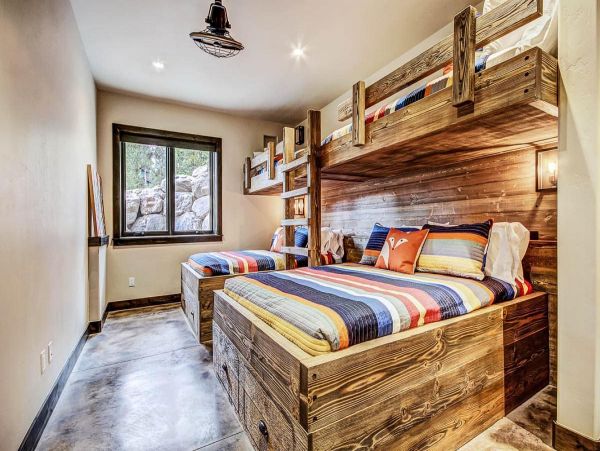 Luxury Six Bedroom Mountain Home in Breckenridge Sleeps 14