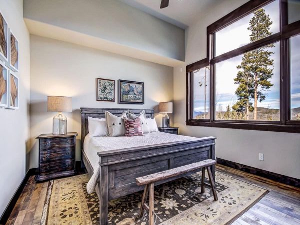 Luxury Six Bedroom Mountain Home in Breckenridge Sleeps 14