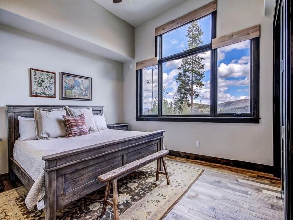 Luxury Six Bedroom Mountain Home in Breckenridge Sleeps 14