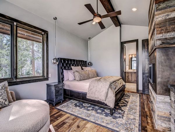 Luxury Six Bedroom Mountain Home in Breckenridge Sleeps 14