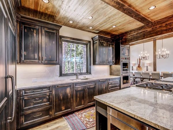 Luxury Six Bedroom Mountain Home in Breckenridge Sleeps 14