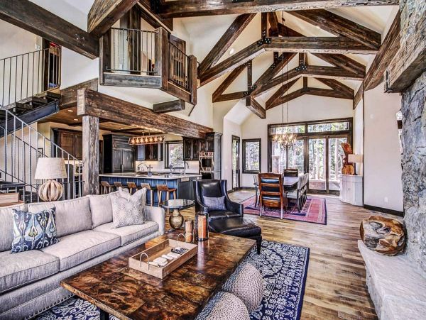 Luxury Six Bedroom Mountain Home in Breckenridge Sleeps 14