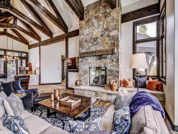 Luxury Six Bedroom Mountain Home in Breckenridge Sleeps 14
