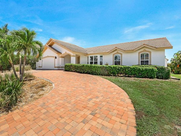 Marco Island  6 Bedroom Pool Home on the Water Walk to Beach