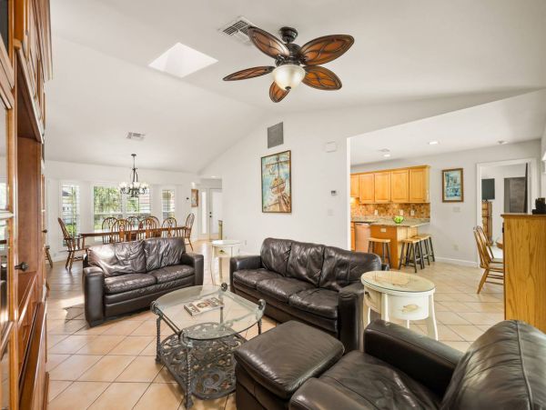 Marco Island  6 Bedroom Pool Home on the Water Walk to Beach