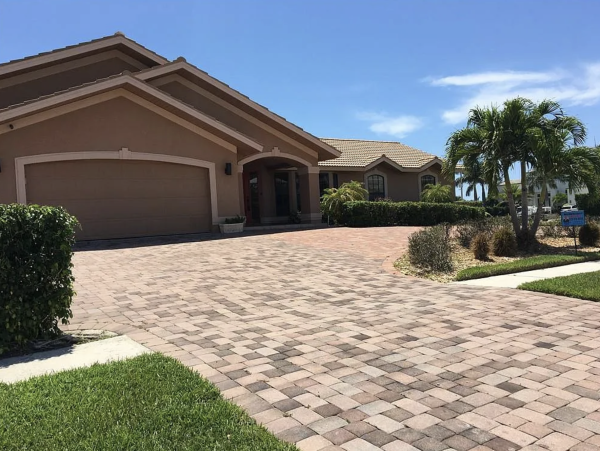 Marco Island  6 Bedroom Pool Home on the Water Walk to Beach