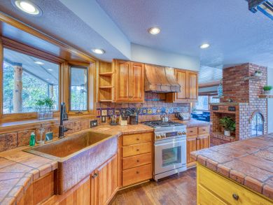 Four Bedroom Vacation Rental Home in Breckenridge