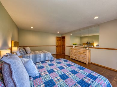 Four Bedroom Vacation Rental Home in Breckenridge