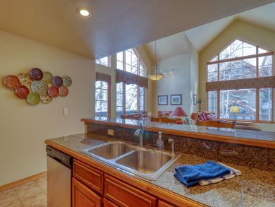 Avon Condo 937524 Avon Condo 937524