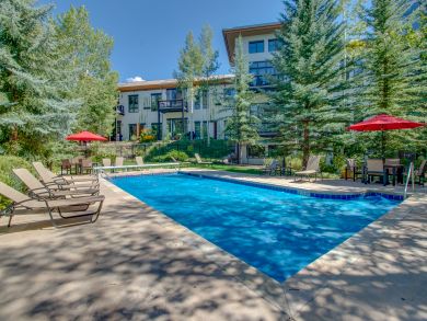 Avon Condo 937540