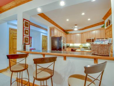 Avon Condo 937540
