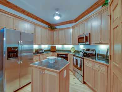 Avon Condo 937540