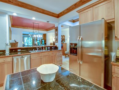 Avon Condo 937540