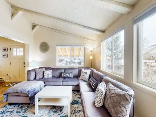 Large Mountain Retreat Vail Shuttle Route