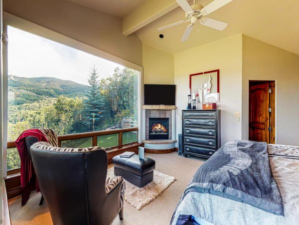 Gorgeous 5 Bedroom Vacation Home in Snowmass Sleeps 14