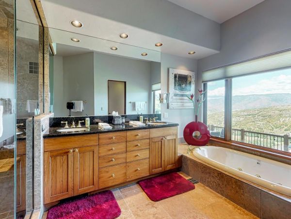 Gorgeous 5 Bedroom Vacation Home in Snowmass Sleeps 14