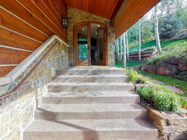 Gorgeous 5 Bedroom Vacation Home in Snowmass Sleeps 14