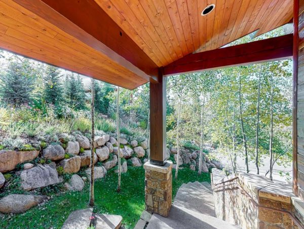 Gorgeous 5 Bedroom Vacation Home in Snowmass Sleeps 14
