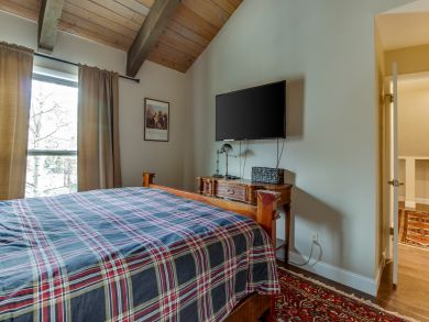 3 bedroom plus loft West Vail Condo on shuttle 3 bedroom plus loft West Vail Condo on shuttle