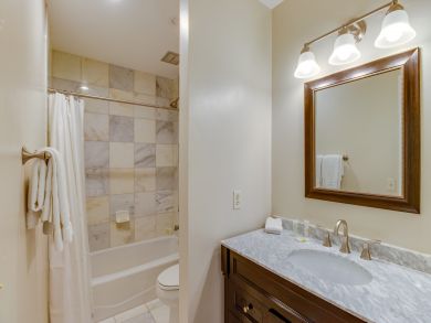 3 bedroom plus loft West Vail Condo on shuttle 3 bedroom plus loft West Vail Condo on shuttle