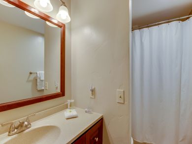3 bedroom plus loft West Vail Condo on shuttle 3 bedroom plus loft West Vail Condo on shuttle