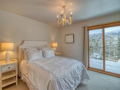 Avon Condo 937768