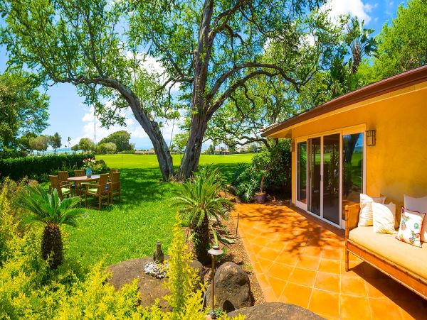 Lovely 4 Bedroom Villa with Pool & Only 2 Min Walk to Beach