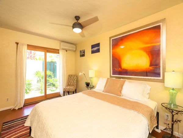 Lovely 4 Bedroom Villa with Pool & Only 2 Min Walk to Beach