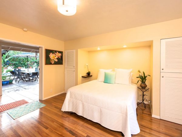 Lovely 4 Bedroom Villa with Pool & Only 2 Min Walk to Beach