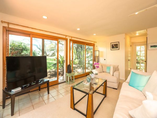 Lovely 4 Bedroom Villa with Pool & Only 2 Min Walk to Beach