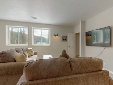 Breckenridge Two Bedroom Rental with Mountain View Sleeps 6 Breckenridge Two Bedroom Rental with Mountain View Sleeps 6