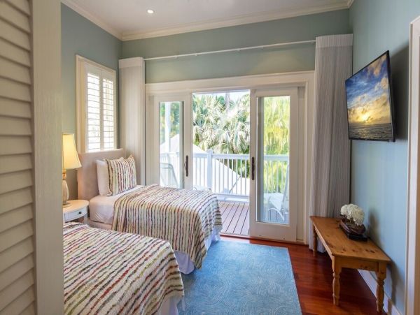 Five Bedroom Vacation Home in Key West