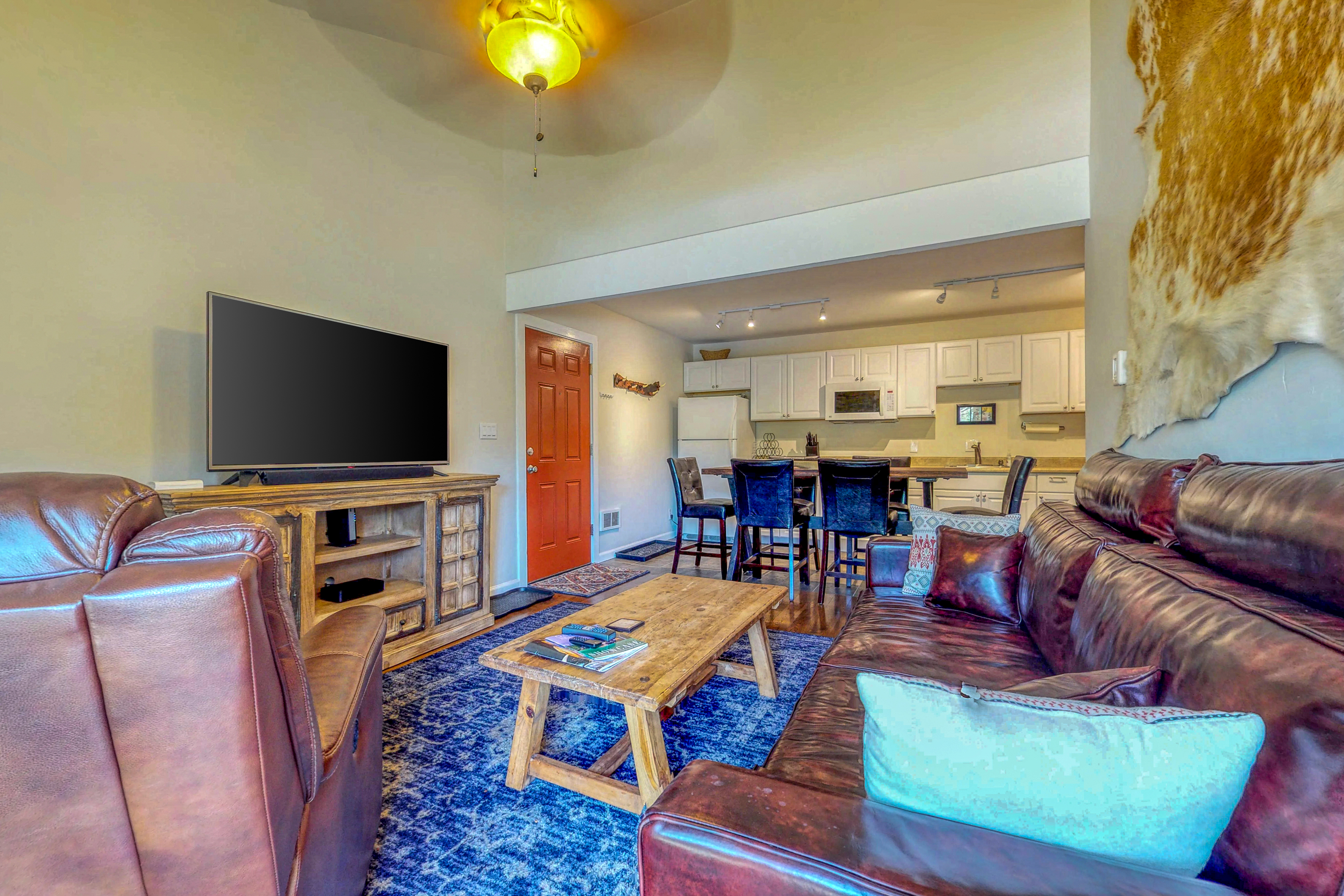 Avon Condo 937846