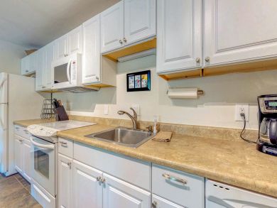 Avon Condo 937846