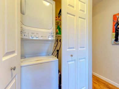 Avon Condo 937846