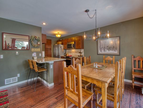 Three Bedroom Rental Home in Arrowhead