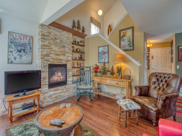 Three Bedroom Rental Home in Arrowhead
