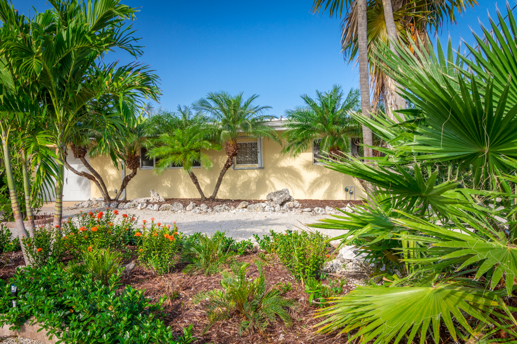 Three Bedroom Canal Front Rental Home in Marathon