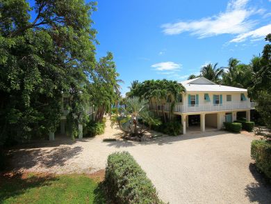 Oceanfront Two-Bedroom Rental Home in Islamorada