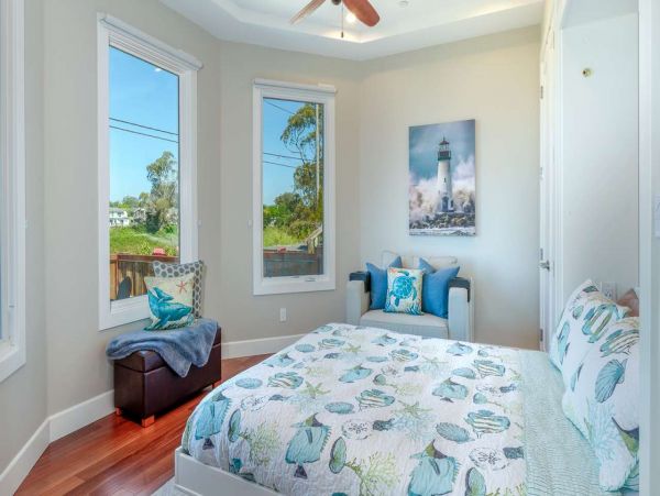 Three Bedroom Walk to Beach Vacation Home in Santa Cruz
