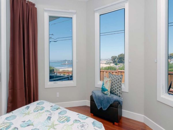 Three Bedroom Walk to Beach Vacation Home in Santa Cruz