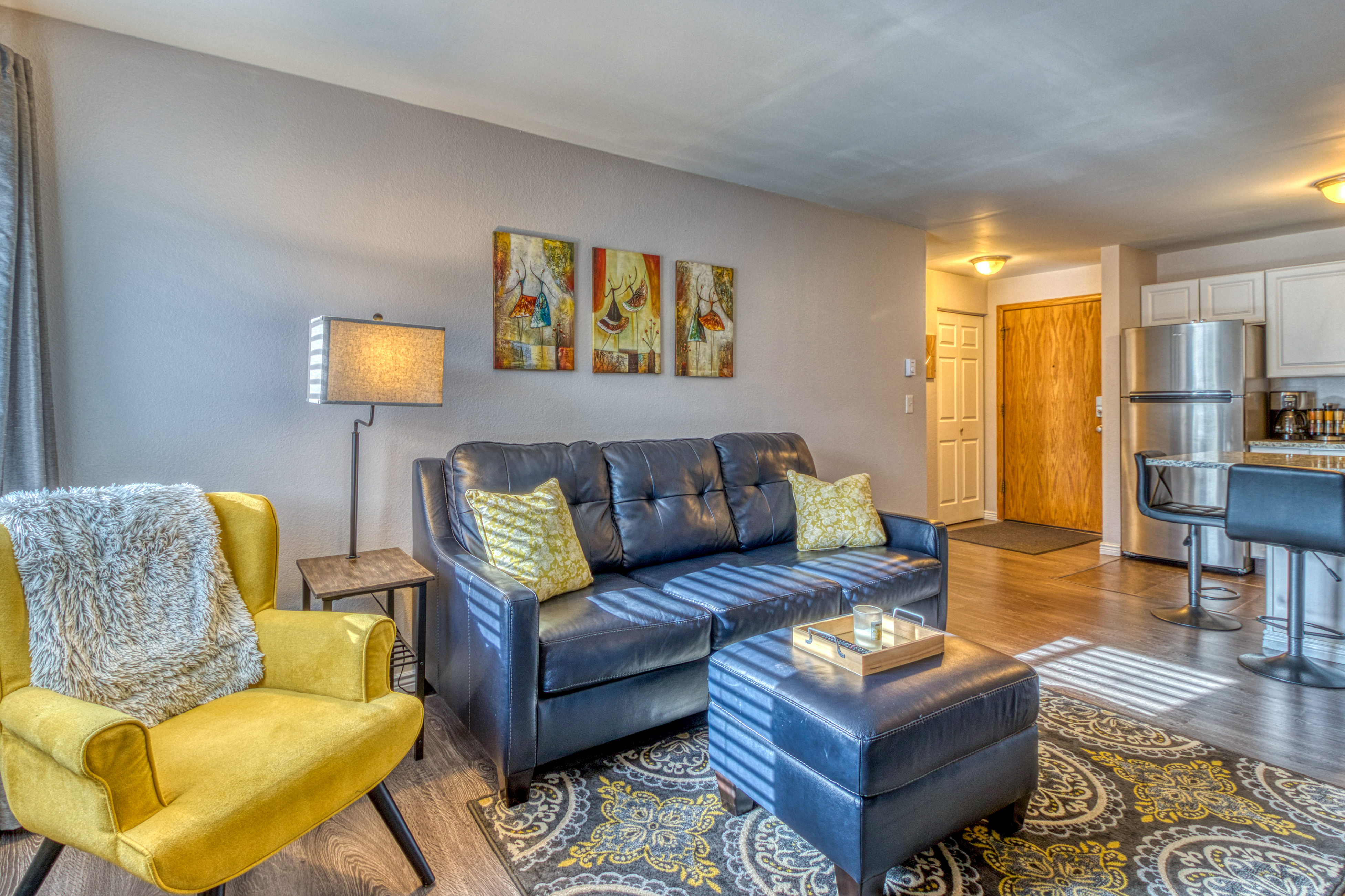 Avon Condo 937889